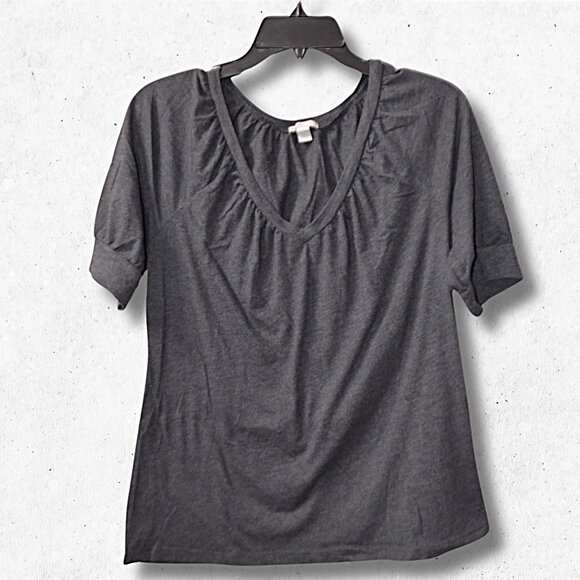 Old Navy Women’s V-Neck Tee Charcoal Gray Stylish Chic Clasic Basic Casual Soft - Picture 1 of 6